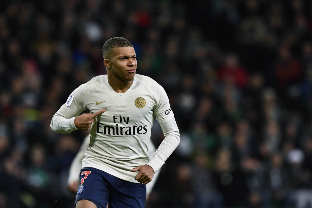 欧盟稀土困境：嘴硬心软工业命脉被卡，为何急向中国“求生”？